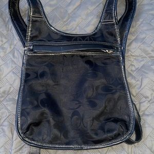 Cute little guess back pack with adjustable straps 🥰